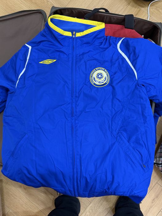 Теплая курточка Umbro Kazakhstan