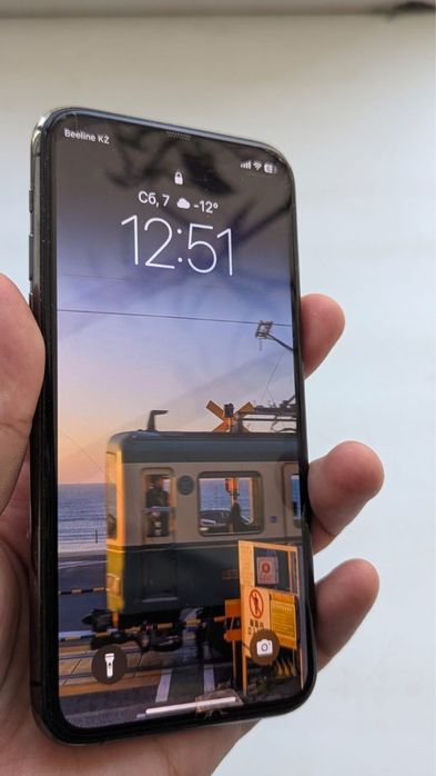 Продам два айфона