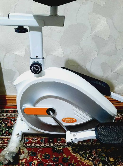 Фирменный велотренажёр Green Hill