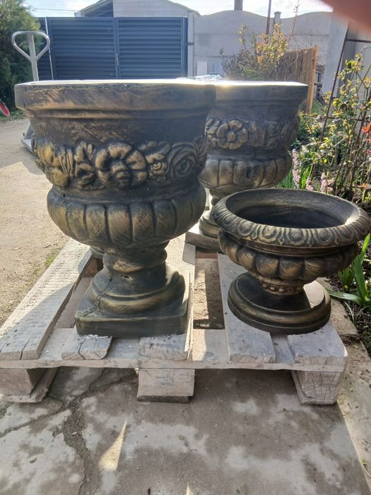 Jardiniera beton,ghiveci gradina,jardiniera gradina