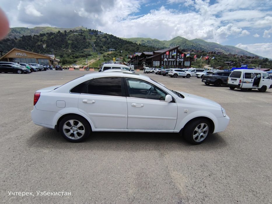 Lasetti 1.8 l 2010