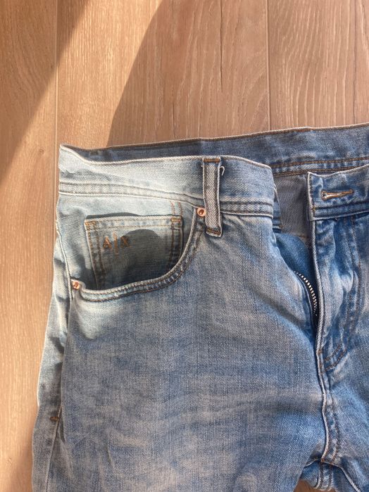 Продавам дънки Armani Exchange (AX) Цвят: светло син Размер: 31 (slim fit)