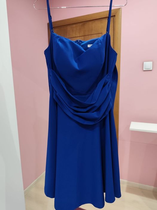 Синя рокля тъмносиня