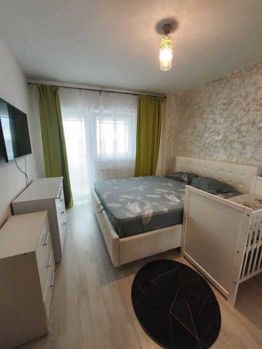 Închiriez apartament