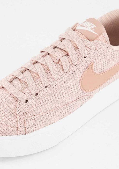 Дамски маратонки Nike Blazer Low Platform