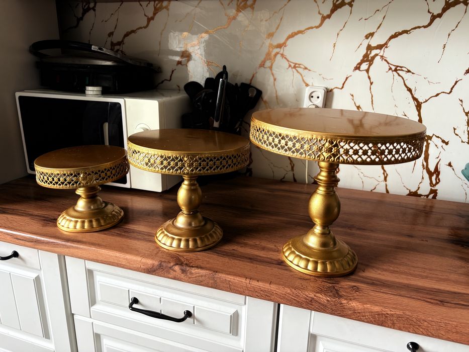 Продается тортница набор  3 шт