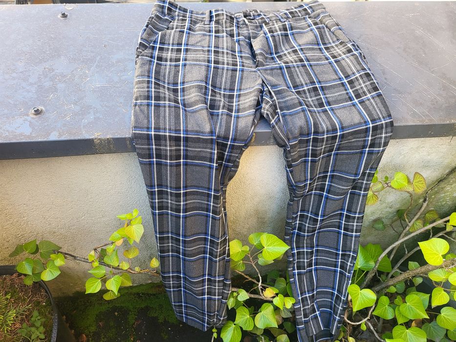 Pantaloni Pull&Bear carouri mărime M 32 ca noi