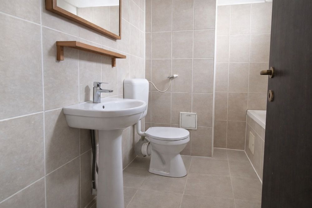 Garsoniera/Spatiu comercial/Cabinet/Salon/Birou Drumul Taberei cu intrare proprie