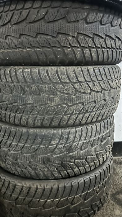 Зимные шины  R 22 /285 /45