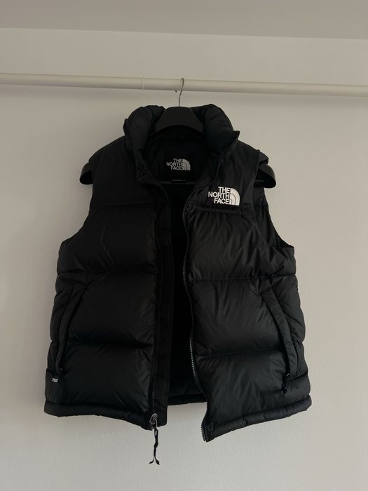 Vesta originala The North Face cu pene si puf