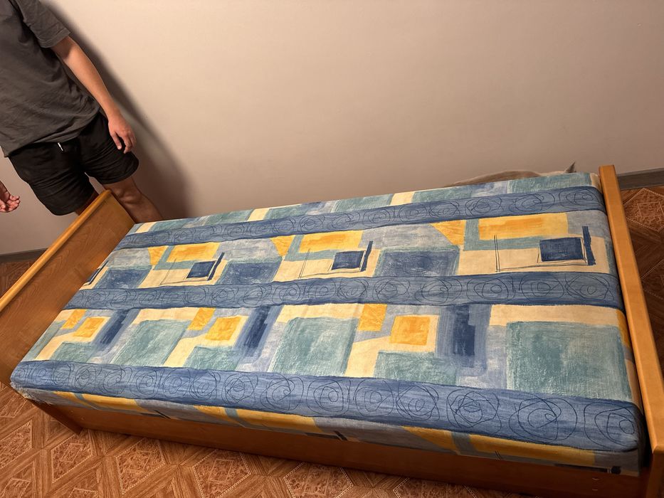 Продаем кровать 1 спальную