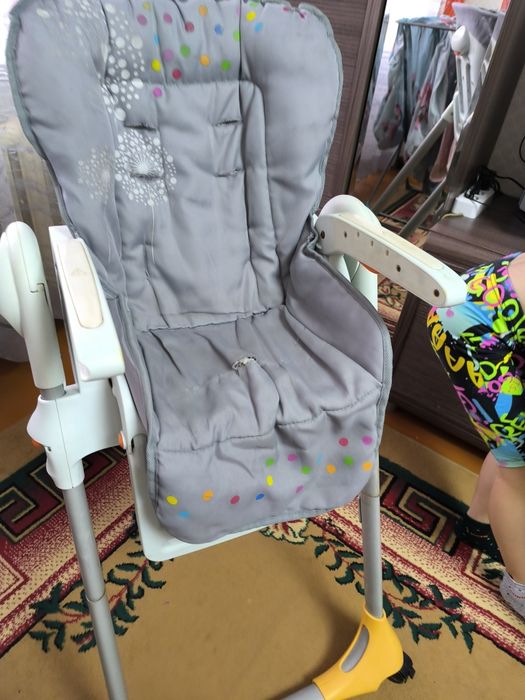 Продам стульчик для кормления