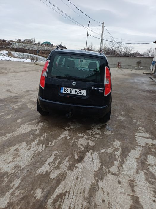 Mașina Skoda Roomstar