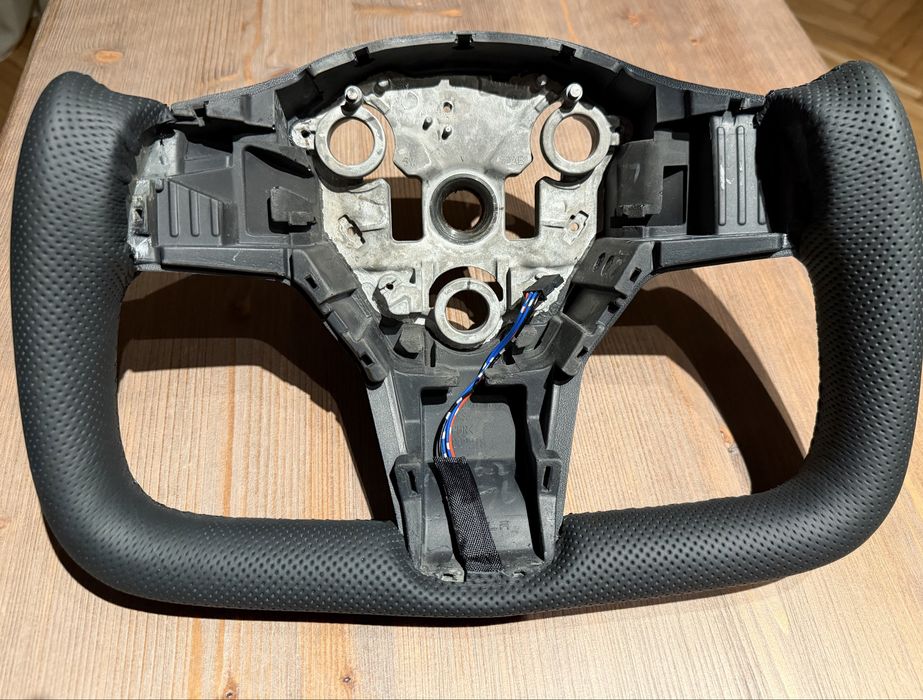 Volan original tesla yoke plaid model x model 3 model y taiat incalzit