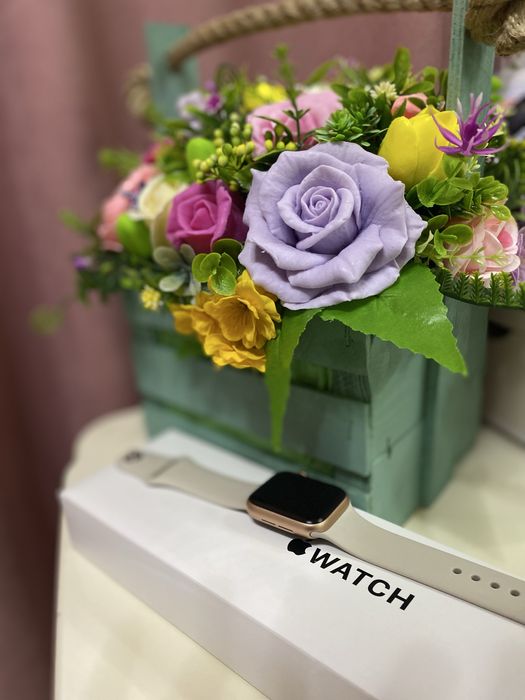 Продам часы Apple watch