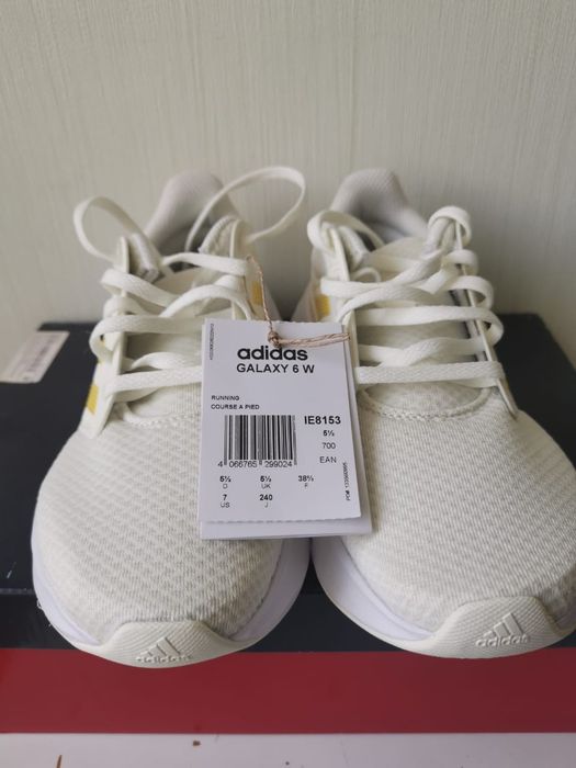 Adidas кроссовки для бега