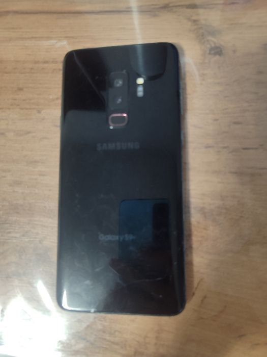 Срочная продажа Samsung Galaxy S9 Plus