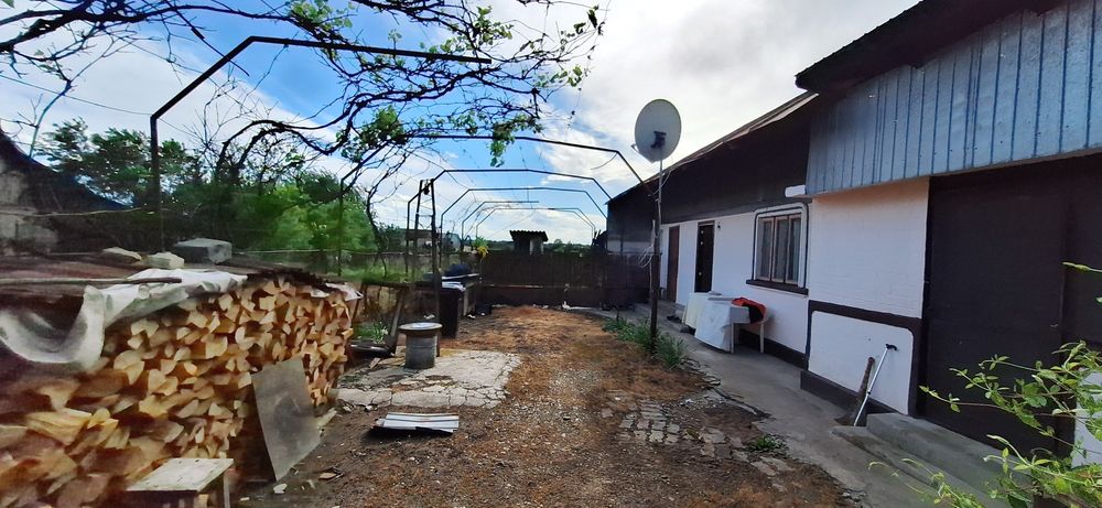 Casă de vanzare la Raciu