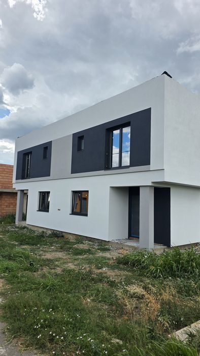 Casa Modernă Tip Duplex PROPRIETAR!!!