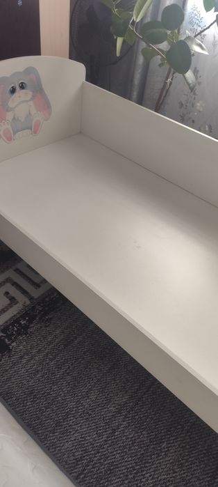 Кровать подростковая