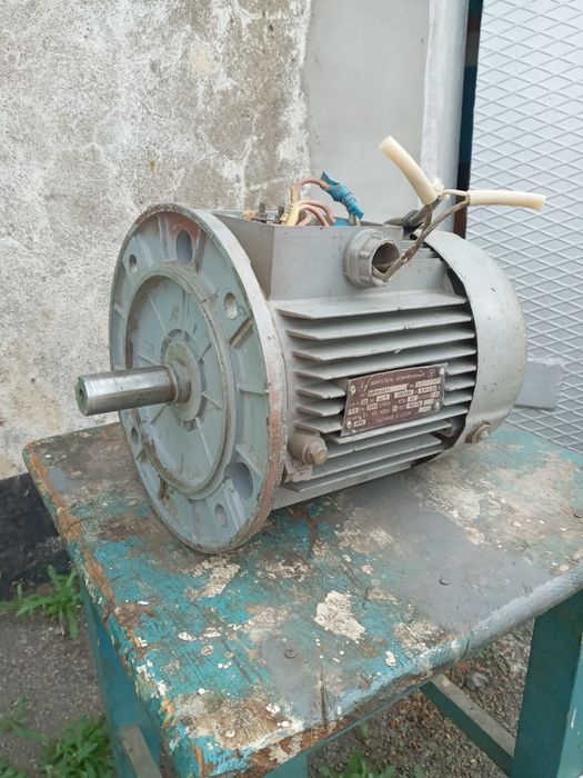 Электродвигатель
