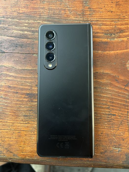 Samsung galaxy z fold 3