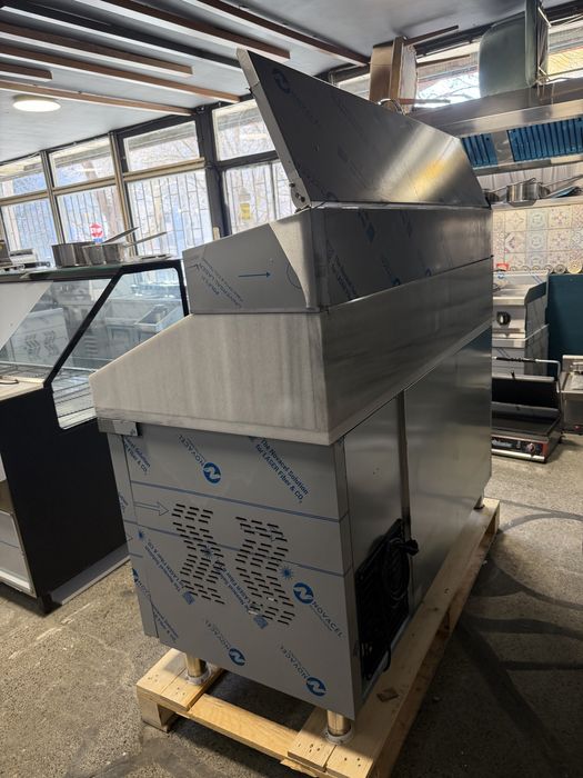 Хладилна маса с гранит и гарнитюрник