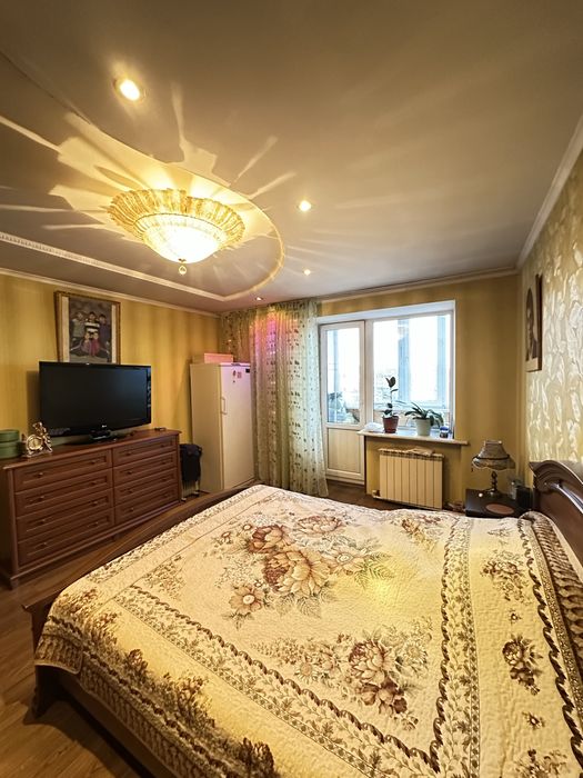 Продается 4-х ком квартира