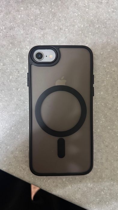 Обменяю Iphone se 2020