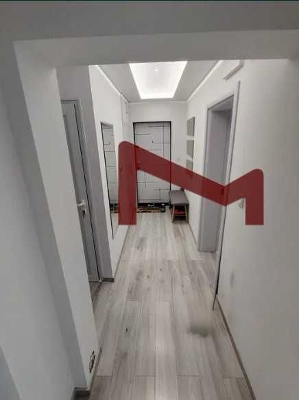 Продава се Четиристаен апартамент в Варна, Левски - 82 кв.м за 1365 €/кв.м - Снимка #2