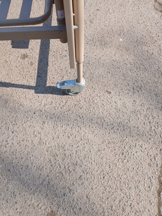 Болнично легло..