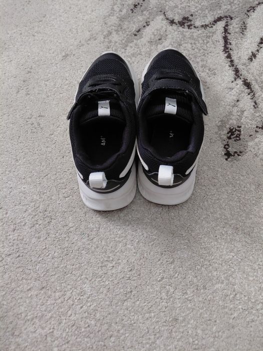 Adidasi copii Puma marimea 32