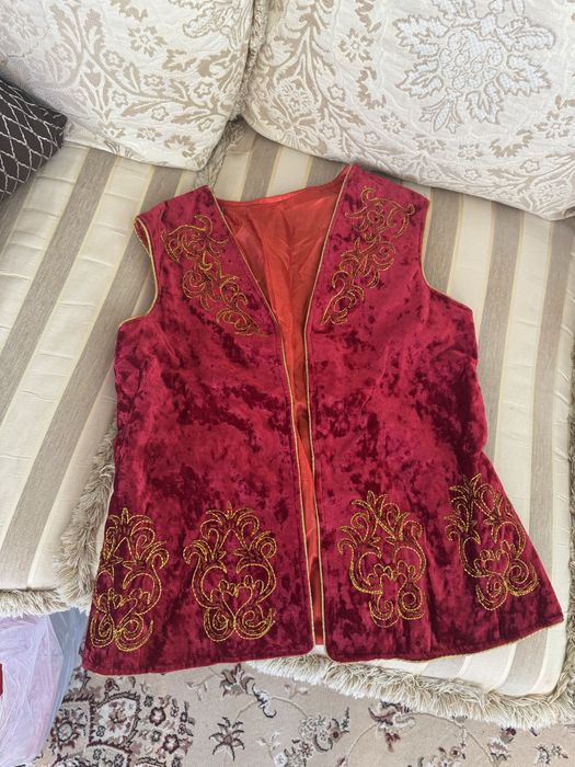 Продам жилетки национальные