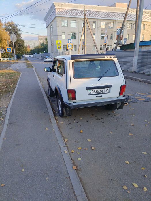 Продам ниву 21214