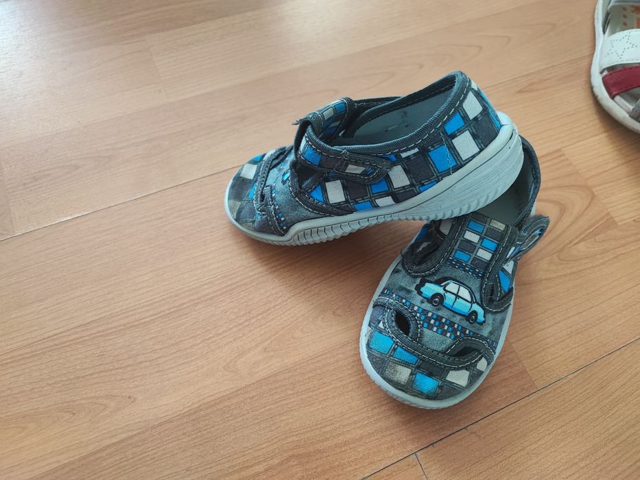 Детски пантофи за момче различни размери