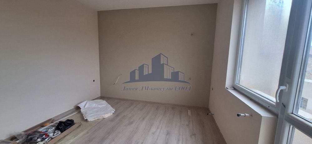 Продава се Тристаен апартамент в Шумен, Пазара - 101 кв.м за 1793 €/кв.м - Снимка #5