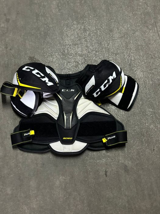 Хоккейная экипировка