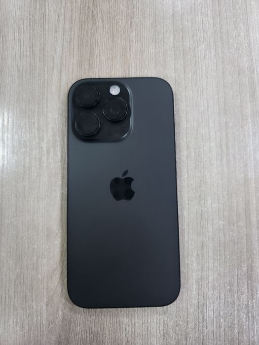 Продам айфон 16 про  128 гб