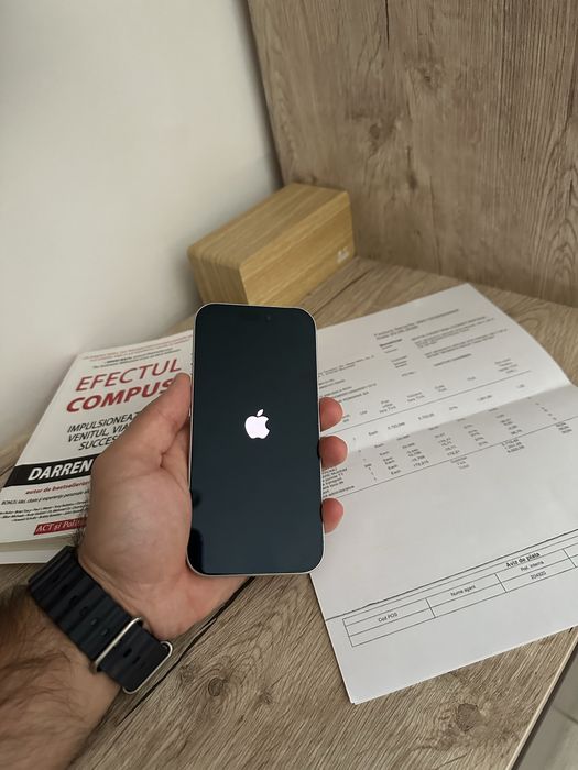 Vand iPhone 17 Pro Silver Factura/Garantie, 22 cicluri