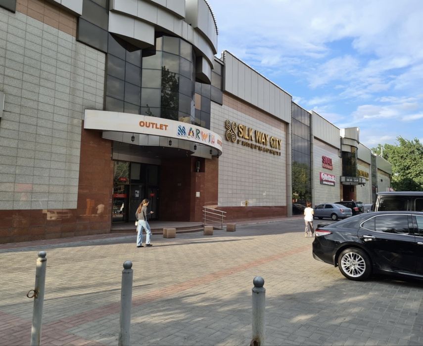 Сдаются помещения и торговые островки в ТРЦ в центре города