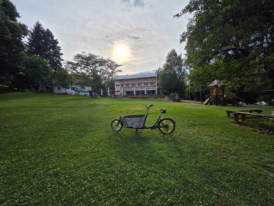 Cargo bicycle товарно колело