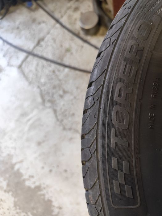 Шины 215/55 R17 комплект