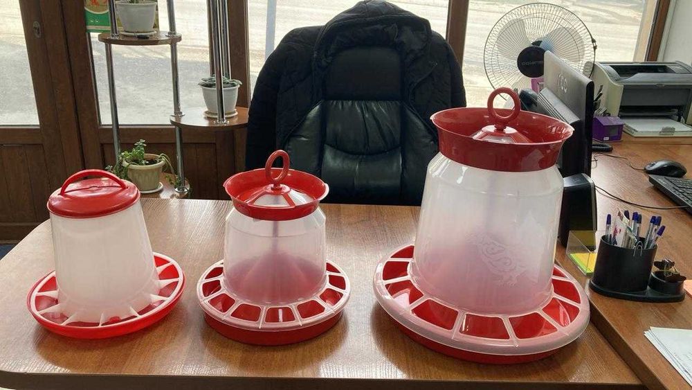 Кормушки для курей