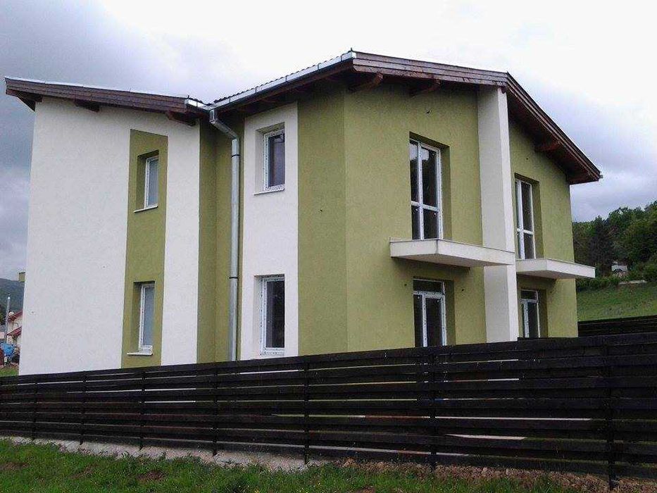 Duplex de vanzare Gilau, la 200 m de lac.