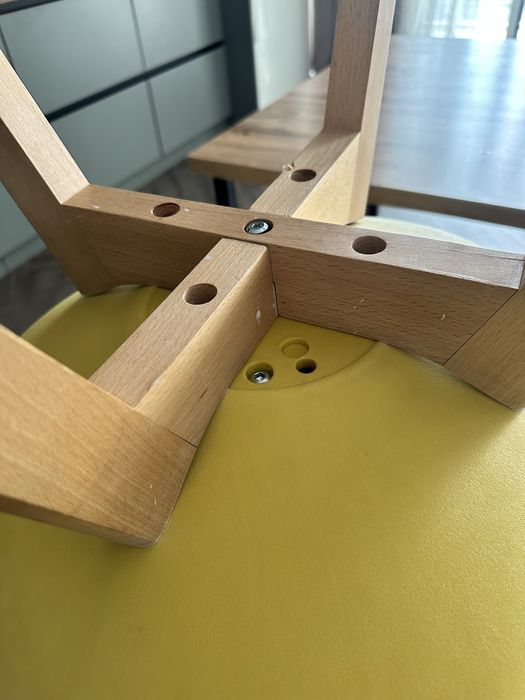 Продам стулья 2шт