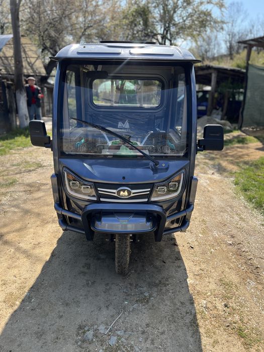Triciclu electric Cargo cabina închisă RRCCB 1500Evotools