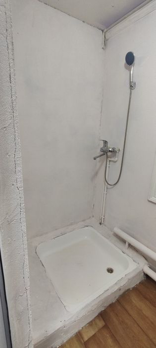 2 xonali oshxona, tualet vanna uyni ichida sotiladi yoki ijaraga beril