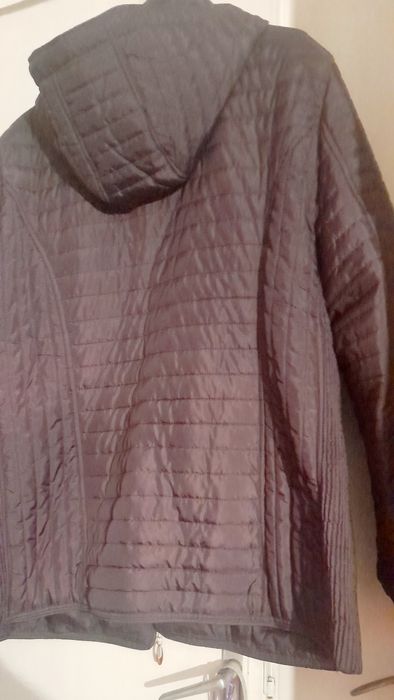 Vînd,haină de fîs,cu glugă, 50-52