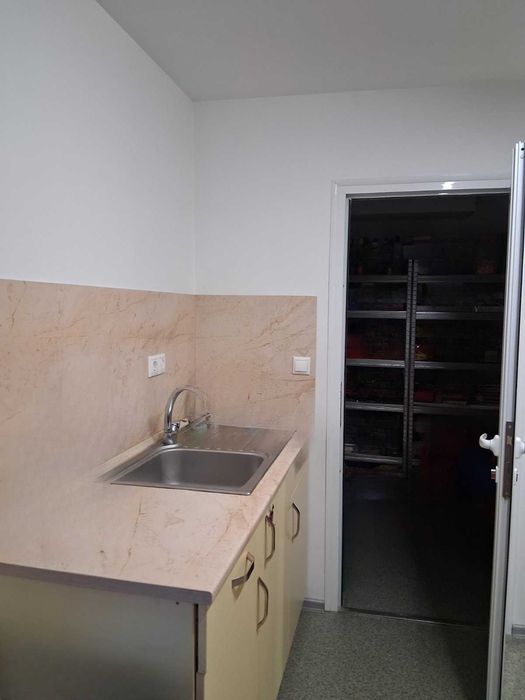 Дава се под наем Офис в Добрич, Червената пръст - 103 кв.м за 500 € - Снимка #7