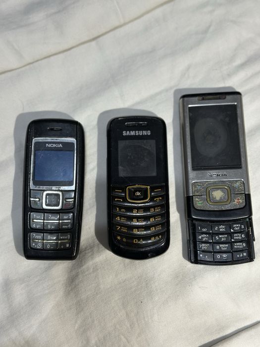 Б/У старые телефоны